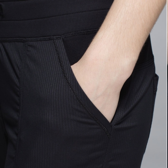 Lululemon Street To Studio Pant II Black - Picture 5 of 13